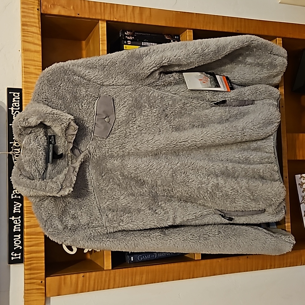 Pulse pullover soft fall jacket. Grey, x large.